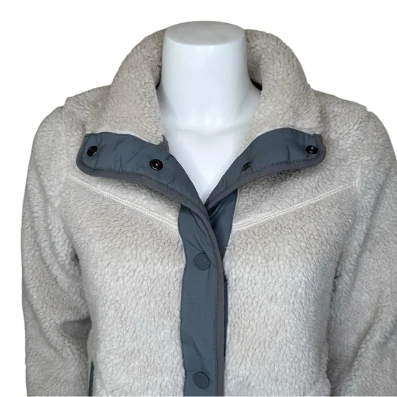 LL Bean Sherpa Fleece Jacket S Snap Front Pockets Lined Cream Gray - Picture 10 of 15